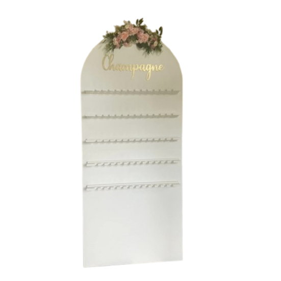 Mur de champagne dressé pour un vin d’honneur de mariage dans l’Oise