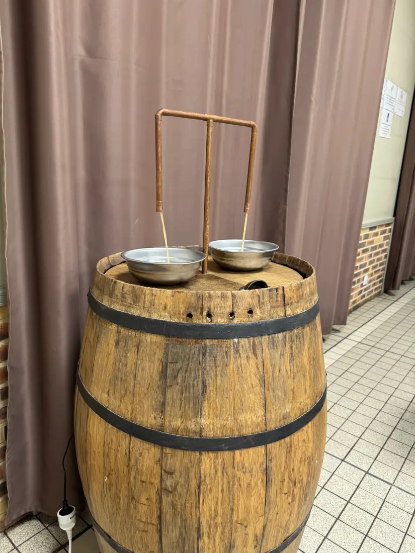 Fontaine à punch pour servir les cocktails d’un mariage dans la Somme
